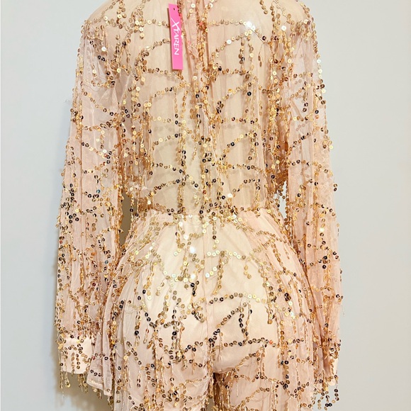 Sequin Embellished V-Neck Romper - Picture 7 of 9